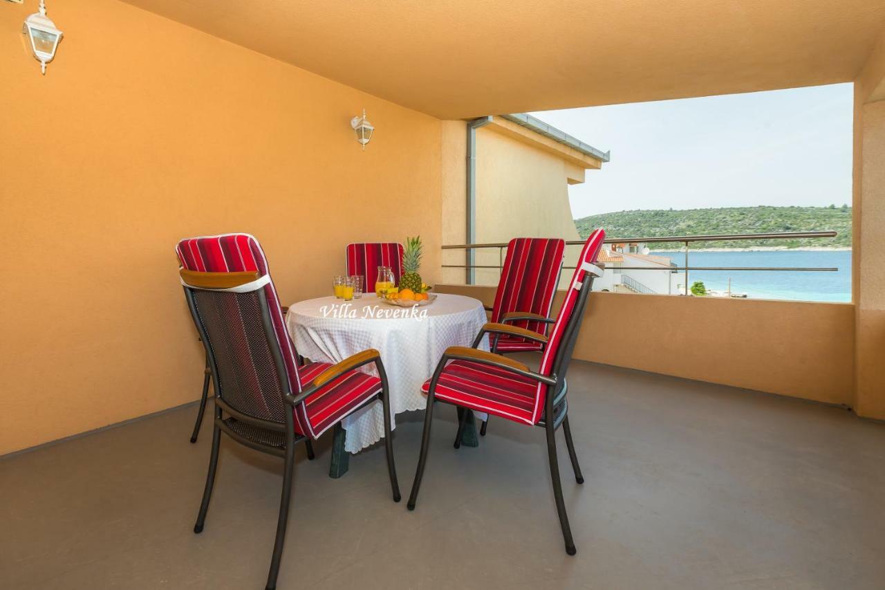 Apartments Villa Nevenka Rogoznica  Eksteriør billede